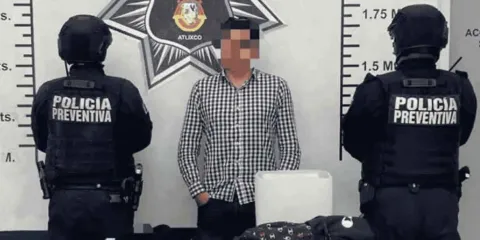Detienen a hombre en Atlixco por presunto robo de medicamentos en clínica del IMSS