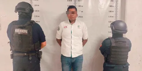 Durante operativo preventivo detienen  a sujeto con arma de uso exclusivo del ejército en Cuautlancingo 