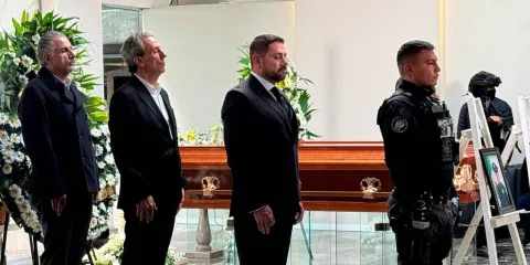 Tras asesinato de policías, Segob insiste en mando militar; diputado respalda decisión de edil