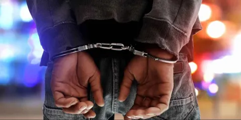 Indignación en Atlixco: Vecinos identifican a "El Frijol" como ladrón de autopartes
