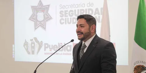 Cabildo avaló renuncia de titular de Seguridad y abre paso a perfil de un marino