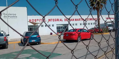 Se detienen por falla vehicular y es baleado por resistirse a asalto en Texmelucan