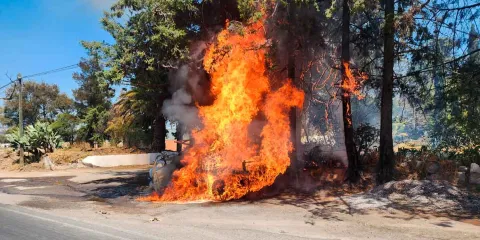 Tlahuapan: Incendio de camioneta moviliza a autoridades; descartan huachicol