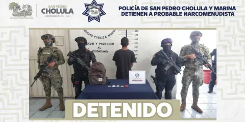 Policía de San Pedro Cholula y Marina detienen a probable narcomenudista