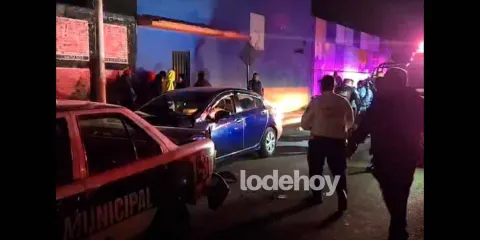 Conductor de Uber desencadena choque y deja cuatro heridos en Atlixco