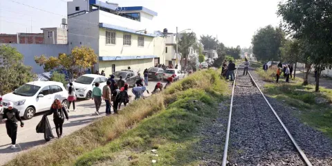 Omar Muñoz encabeza faena comunitaria en la junta auxiliar de Sanctorum 