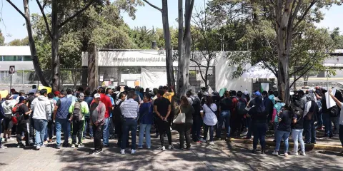 Morena pide a Antorcha Campesina y otras organizaciones dejar la BUAP; respaldan diálogo