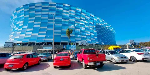 Regulación de estacionamientos en Puebla para evitar desorden, pide Armenta al Ayuntamiento
