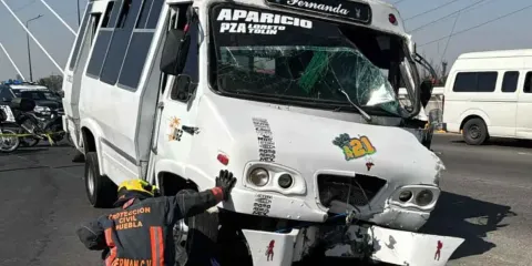 Varios lesionados al estrellarse Ruta M21 en la zona de los estadios