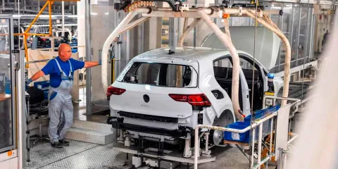 Volkswagen despidió a 200 trabajadores 