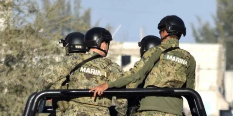 Dos Marinos llegan a Seguridad Municipal; dan de baja a 8 uniformados