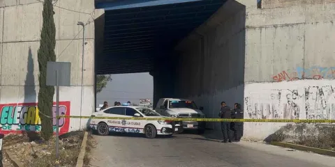 Hallan cuerpo emplayado bajo el puente de Xonacatepec