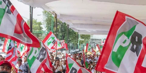Hartos de simulaciones, se van del PRI 3 mil jóvenes poblanos