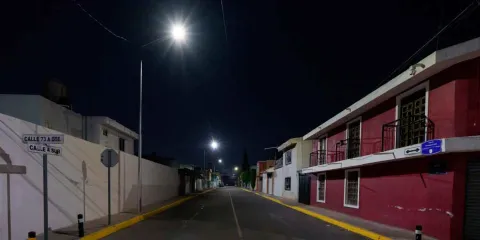 Modernizan el alumbrado público en la colonia Loma Linda