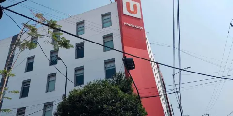Alumno cayó desde una terraza de la Upaep; investigan motivo