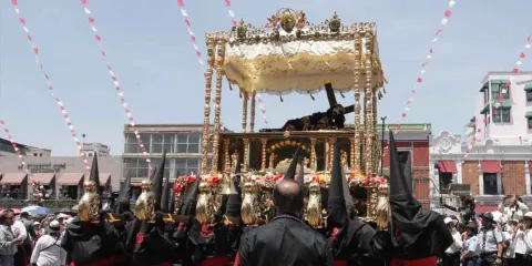 Procesión de Viernes Santo en Puebla, una de las más grandes de América