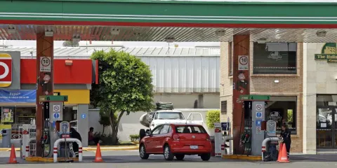 Puebla tiene el precio más bajo de la gasolina Magna