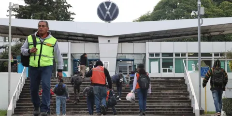 Sitiavw busca hasta 18% de alza salarial y amaga con huelga en agosto