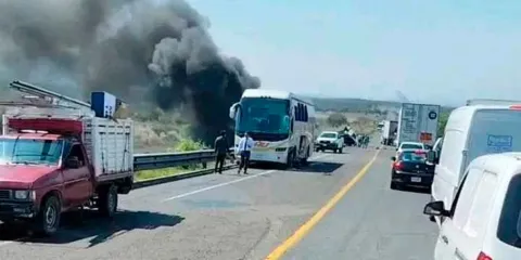 Trágico choque múltiple en la Cuacnopalan-Oaxaca deja al menos 15 muertos cerca de Tehuacán