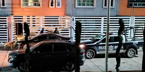 Grupo armado balea vivienda de Texmelucan y causa tensión 