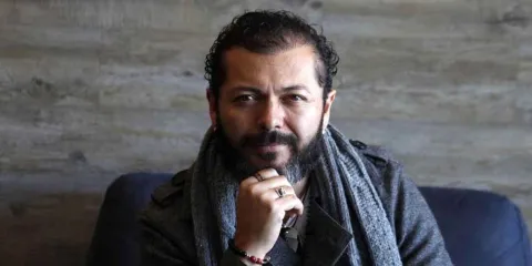 Edgar Oceransky llega a Puebla con su gira "Volver a abrir la puerta"