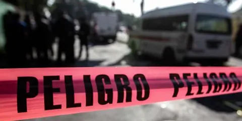 Fuerte accidente en la autopista México-Tuxpan arrebata la vida a un adulto y a una menor