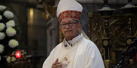 Obispo de Puebla llama a poblanos a orar por el Papa para abordar tiempos difíciles