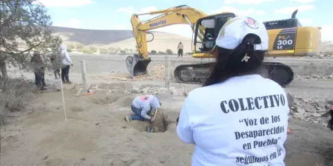 Hallan restos humanos en presunta fosa clandestina en Palmar de Bravo