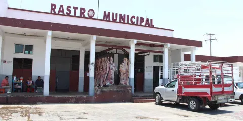 Modernizan rastro de Atlixco con sistema de tratamiento de residuos