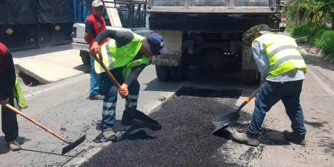Avanza el programa de bacheo en Atlixco