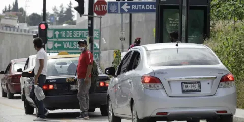 Taxis colectivos en Puebla solo serían legales si se aprueba para todo el estado