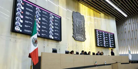 Propuesta en el Congreso contra suicidios y apoyo a los presos