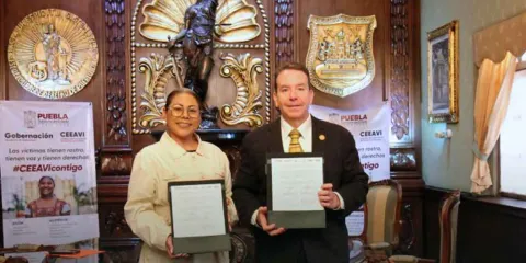Escuela Libre de Derecho de Puebla y CEEAVI firman convenio en favor de víctimas
