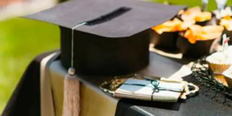 Ceremonias de graduación generan gastos de hasta 18 mp para familias mexicanas: ANPEC