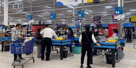 Empresarios de Puebla piden diálogo sobre reducción de jornada laboral y “Ley Silla”
