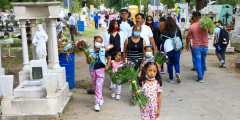 Seguridad garantizada en el Panteón Municipal por el Día del Padre