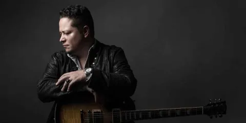 “Las mías, las tuyas y las nuestras” concierto de trovadores encabezado por Carlos Carreira