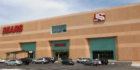 Mujer denuncia agresión física en tienda Sears Angelópolis; acusa omisión del personal