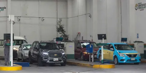 Arranca el segundo semestre de verificación vehicular 2025 en Puebla: fechas, costos y requisitos