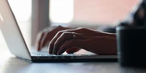Cambian redacción de la Ley de Ciberasedio  tras escandalo