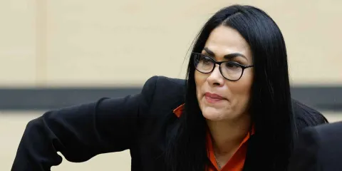 Diputada de MC propone reducir penas por ciberasedio y delimitar uso político de la ley