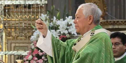 Arzobispo de Puebla pide oraciones por víctimas de violencia y llama a promover la paz