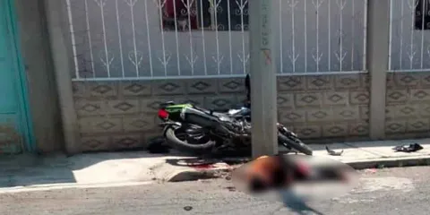 Chiautzingo aplica reglamento vial a motociclistas para evitar más muertos y heridos