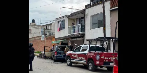 Persecución en Texmelucan termina en choque contra taller de bicicletas