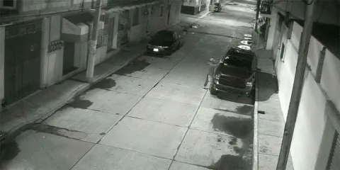 Captan en VIDEO robo de autopartes en el centro de Texmelucan