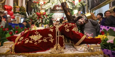 Cientos de fieles se congregan en Puebla para venerar al Señor de las Maravillas