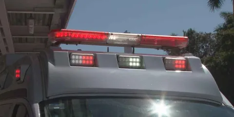 Muere operador de tráiler en volcadura sobre la carretera Izúcar –Acatlán de Osorio