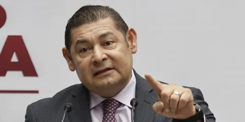 Armenta se pronunció por la eliminación de diputaciones pluris