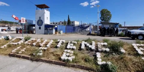 Aún sin directores los penales de San Miguel y Tepexi; aumentan medidas de control