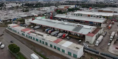 Comerciantes de la Central de Abasto de Puebla alertan sobre barda perimetral
